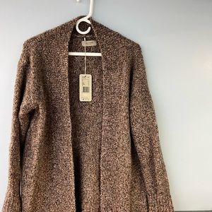 Very beautiful cashmere jacket-sweater, brand new made in Italy.